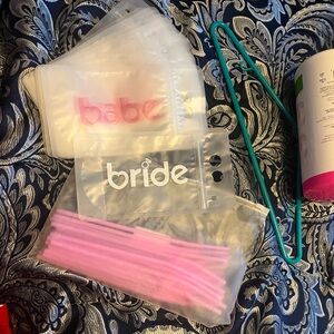 NWOT Elegant pink bridal drink to-go bride & babe drink pouches & pink straws